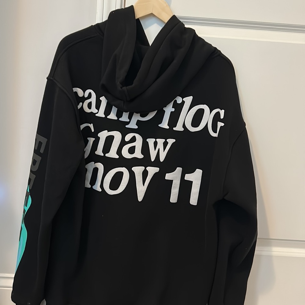 sweatshirt - Picture 5 of 5